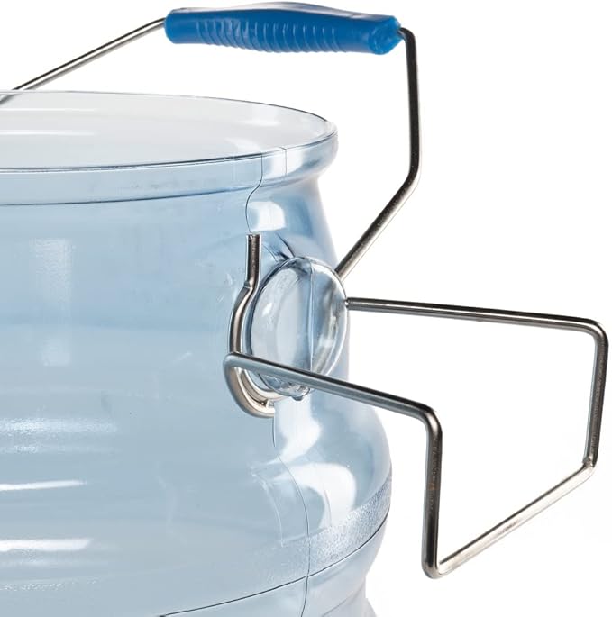 San Jamar Saf-T-Ice Plastic Ice Tote, Ice Bucket with Drying and Storage Hook for Restaurants, Bars, Catering Events, Buffets, 6 Gallons, Blue