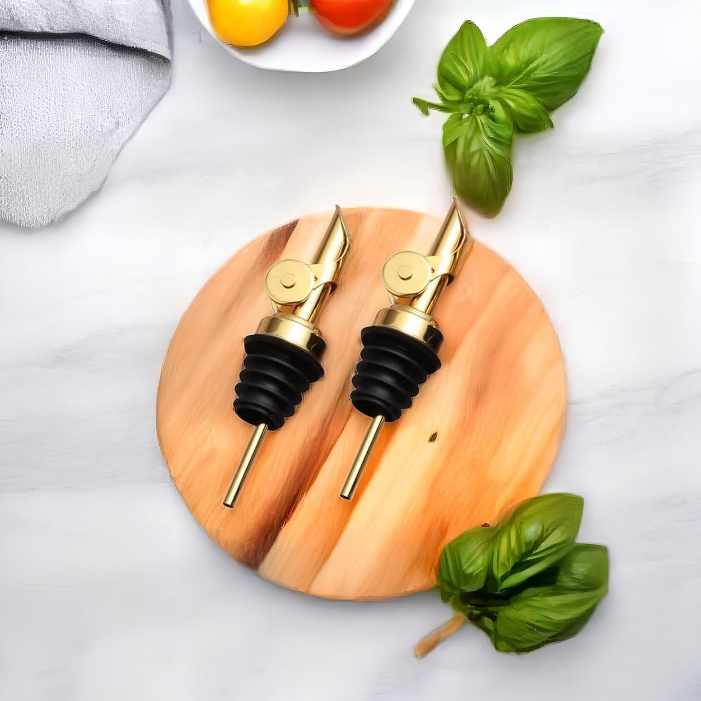 Pafusen 2 Pack Automatic Liquor Pour Spout, Auto Flip Olive Oil Dispenser Spout, Pour Spout for Liquor Bottles, Olive Oil Spout, Bottle Pourers for Alcohol Wine Syrup Home Bar Accessories Gold