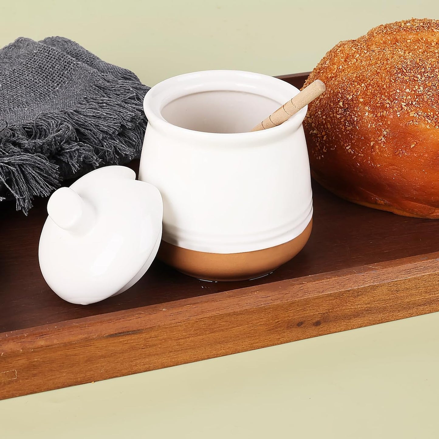 LEETOYI Honey jar with Lid and Wooden Dipper, 12 oz Ceramic Honey Container Dispenser for Home, Microwave & Dishwasher Safe, White