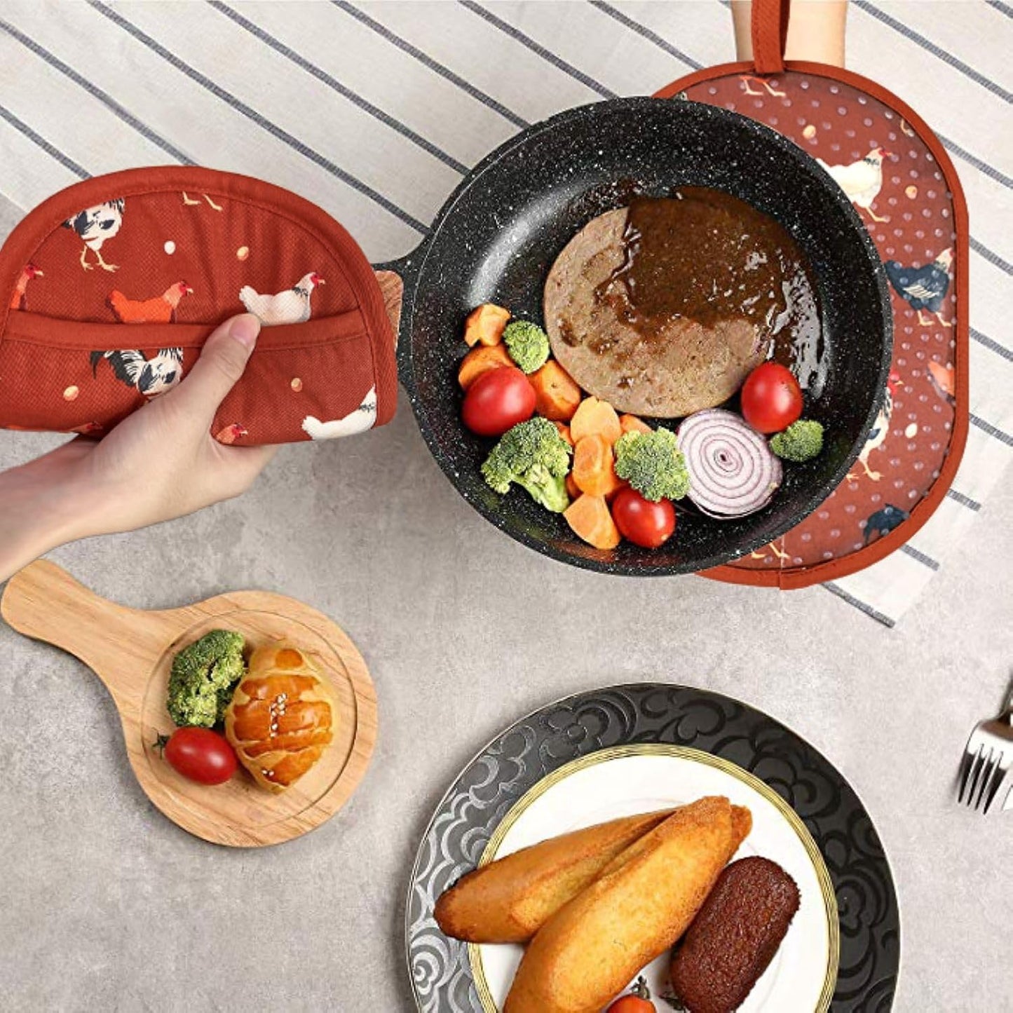 Pot Holders Set of 2 with Transparent Clear Silicone Shell and Nice Dog Flower Cotton Lining, Heat Resistant to 500 F Kitchen Oven Gloves Pot Holder for Cooking (Rooster, Potholders)