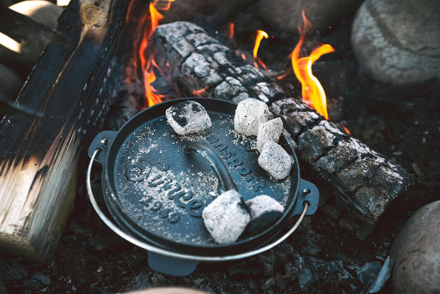 Stansport Pre-Seasoned Cast Iron Dutch Oven