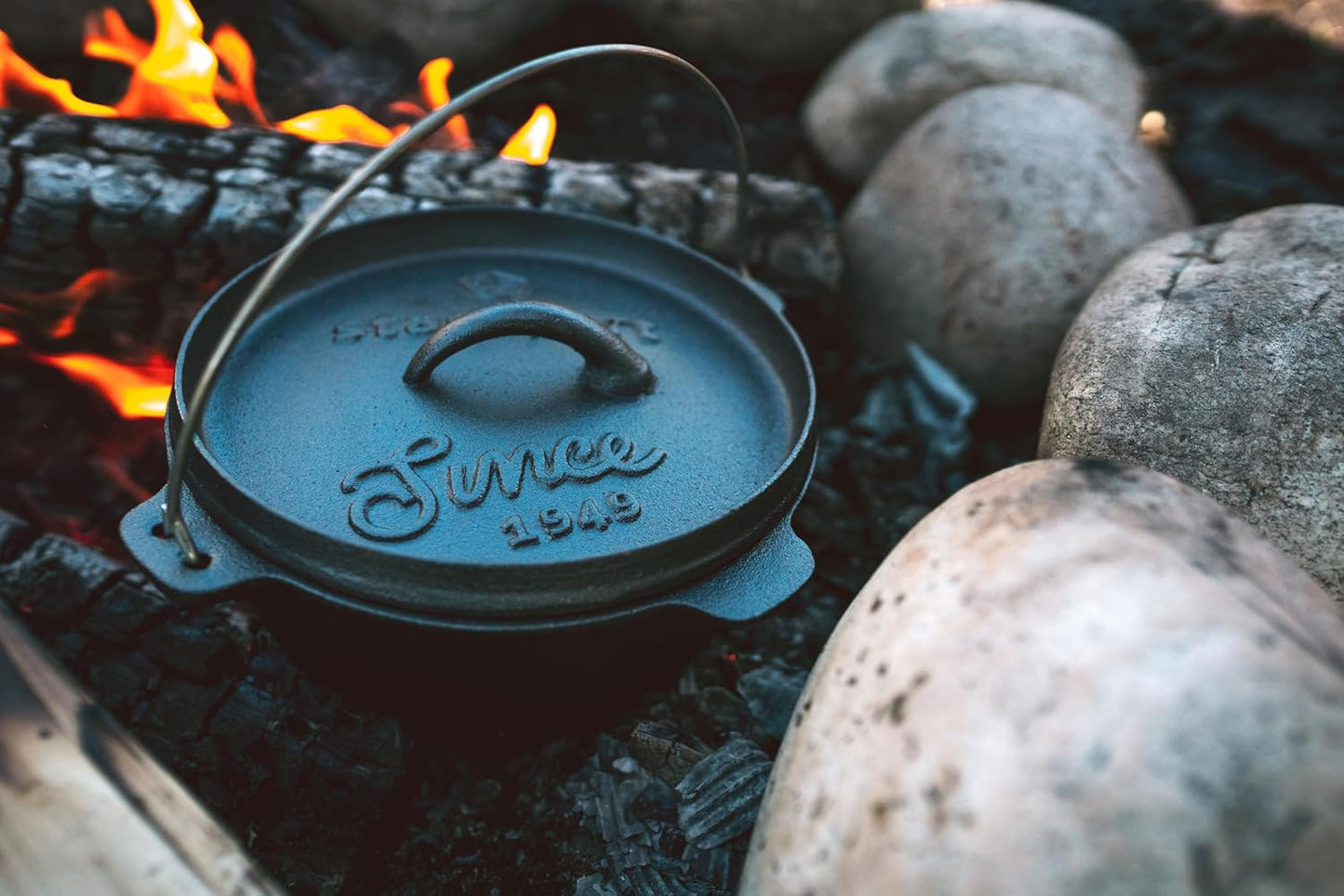 Stansport Pre-Seasoned Cast Iron Dutch Oven
