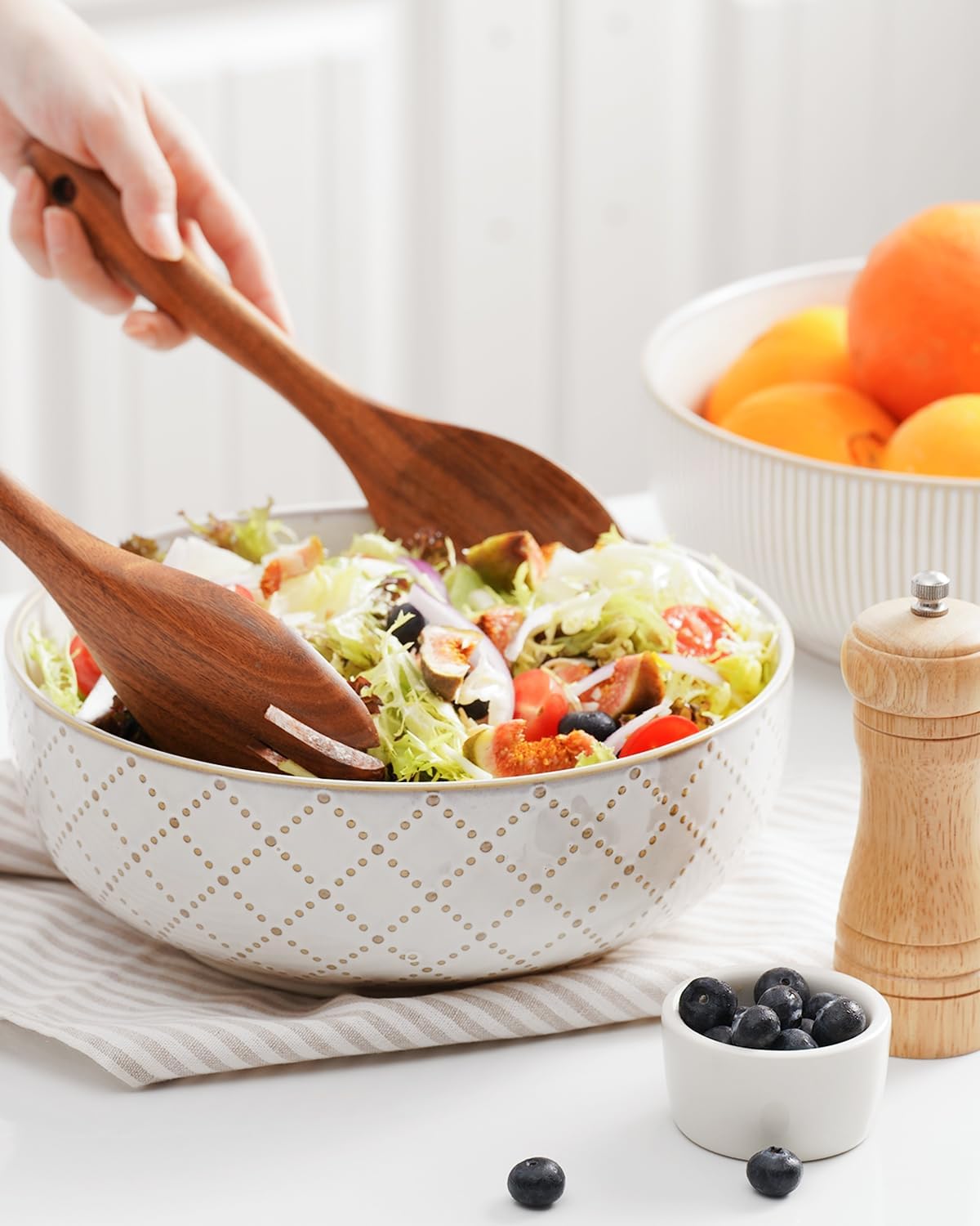 getstar Large Serving Bowls (9.5 inch & 92 fl oz), Ceramic Salad Bowl Set of 2, Microwave and Dishwasher Safe, Farmhouse Kitchen Decorative Bowls Set (Embossed Checks & Stripes)