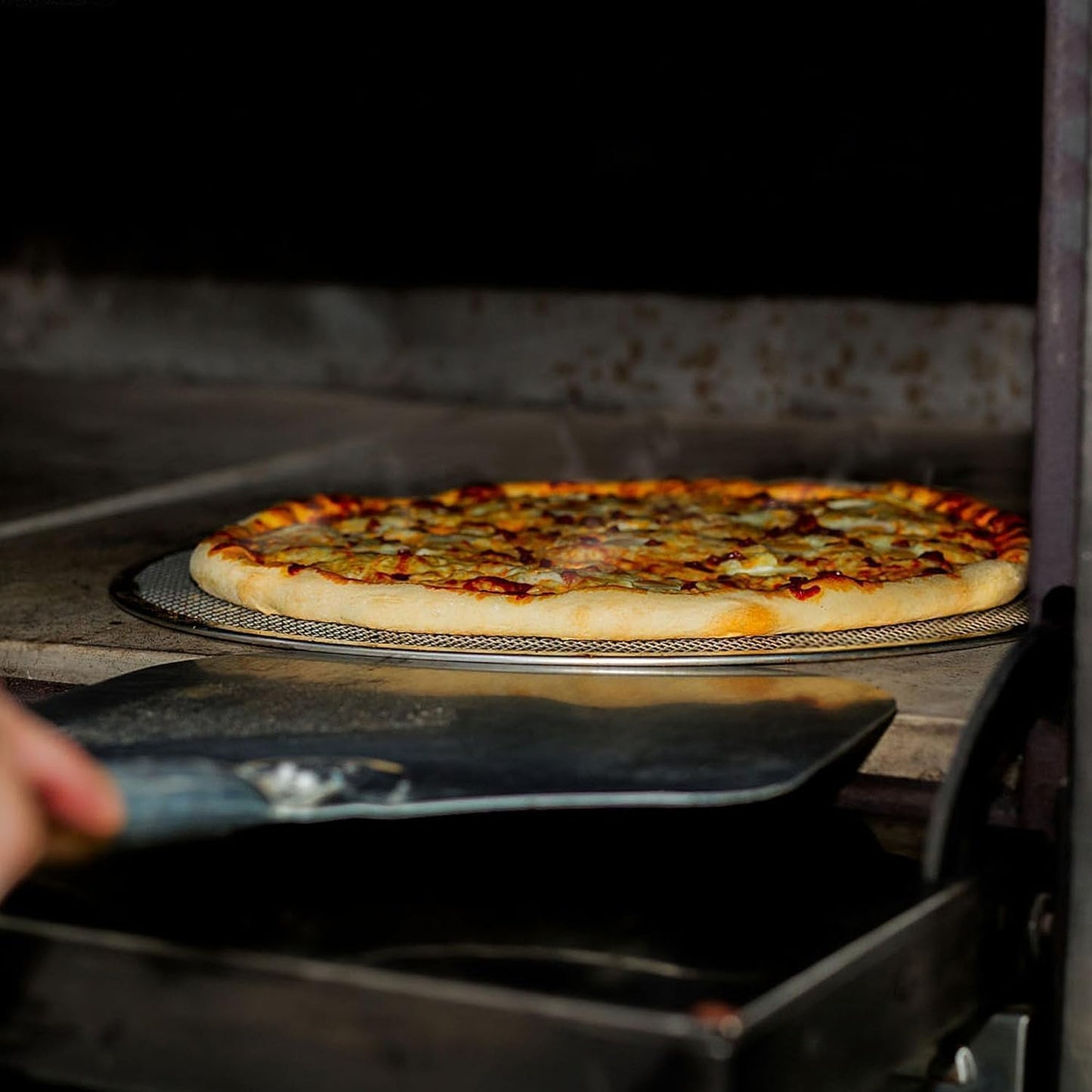 16-inch Aluminum Pizza Screen | Commercial Grade Pizza/Baking Screen for Oven | Pizza Baking Tray for Home And Restaurant | Round, Aluminum, 16-inch [1PK]