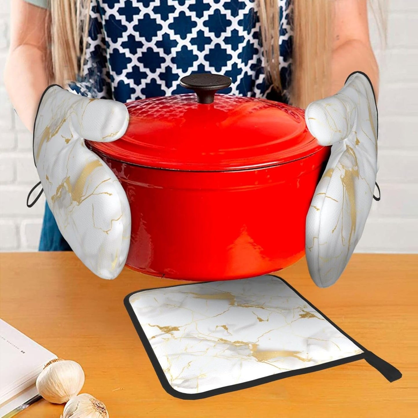 White Gold Marble Oven Mitts and Pot Holders Sets of 3 Heat Resistant Oven Gloves Hot Pads Non-Slip Kitchen Accessories for Baking Cooking Grilling BBQ