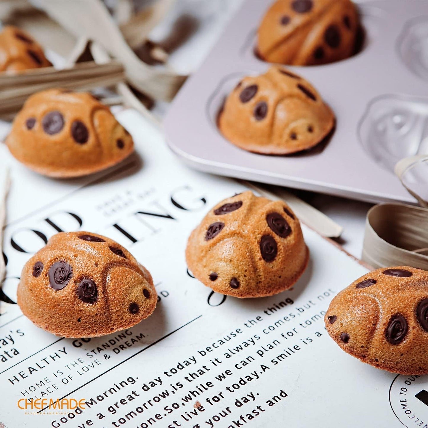 CHEFMADE Beetle Cake Pan, 12-Cavity Non-Stick Animal Muffin Bakeware for Oven Baking (Champagne Gold)