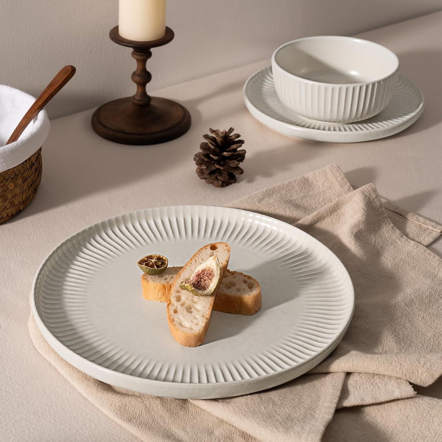 Famiware Starlight Dinnerware Sets, Plates and Bowls Dish Set of 4 (12 Pieces), Ribbed Textured Tableware - Dishwasher & Microwave Safe, Chip Resistant, Reactive Glaze, Matte Reactive White