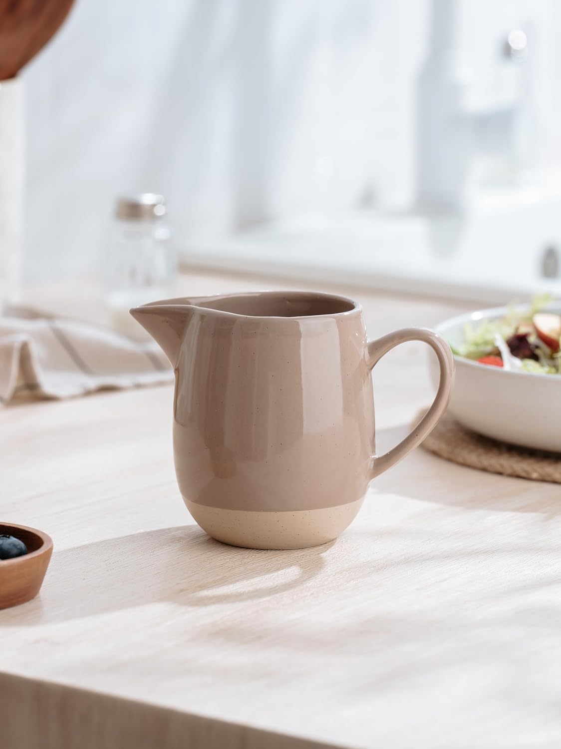 famiware Milkyway 13oz Creamer with Handle, Ceramic Coffee/Milk/Sauce/Serving/Salad Pitcher Jug, Stoneware Maple/Syrup Dispenser, Milk Frother Cup, Microwave and Dishwasher Safe, Cinnamon Brown