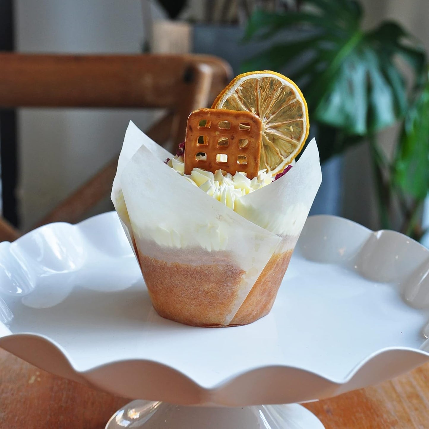 500 pcs Large size White Tulip Baking Cups 2-1/4"(Base diameter) x 4"(Wall height) Greaseproof paper baking cupcake Muffin liners