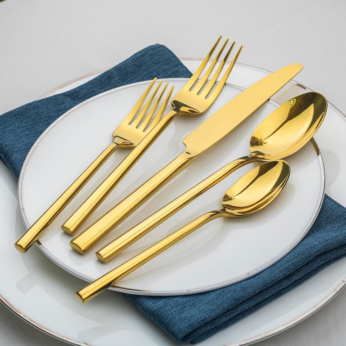 Alata Potter Gold 20-Piece Forged Silverware Set with Utensil-Serving Set, Service for 4, Stainless Steel Flatware Set, Modern Design with Mirror Finish, Ideal for Home, Kitchen, Party, Camping