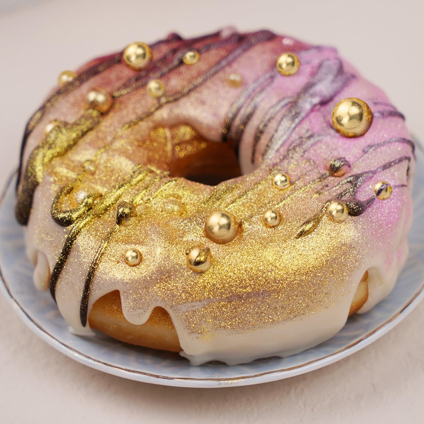 Dazzjoy Edible Gold Pearl Sprinkles, Sugar Candy Pearls, Food Grade, 130g/4.58oz, Gold Star Pearls Sprinkles for Cake Decorating, Cupcake, Cookies Topper Decoration