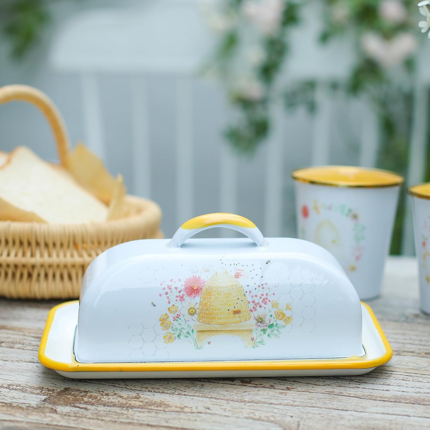 Enamel Butter Dish with Lid Vintage Enamelware Butter Keeper with Flower and Bird Patterns Farmhouse Butter Container Butter holder for Countertop Kitchen Decor(Orange)