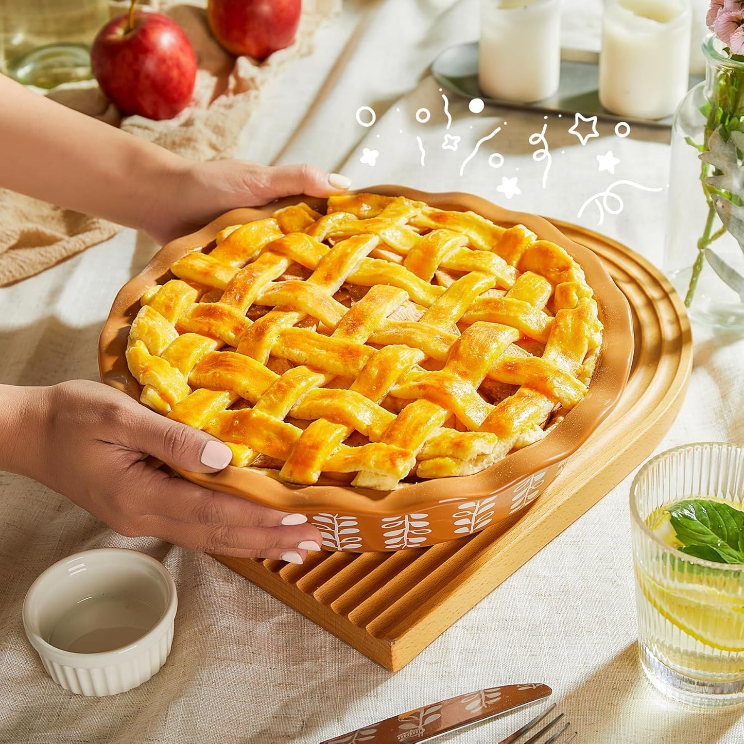 Sweese Porcelain Deep Fluted Pie Dish for Baking - 9 inch Porcelain Pie Plate for Apple, Quiche, Pot Pies, Tart - Leaf - Brown