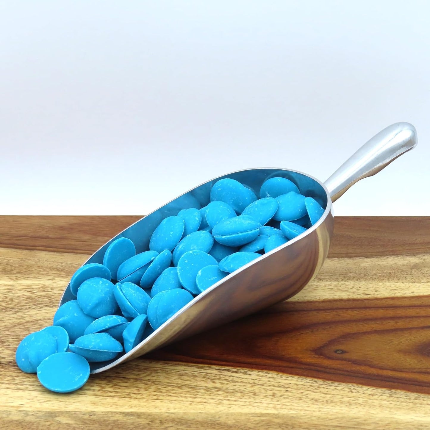 MERCKENS Coating Wafers, Blue Melting Chocolate, 5 Pound Package