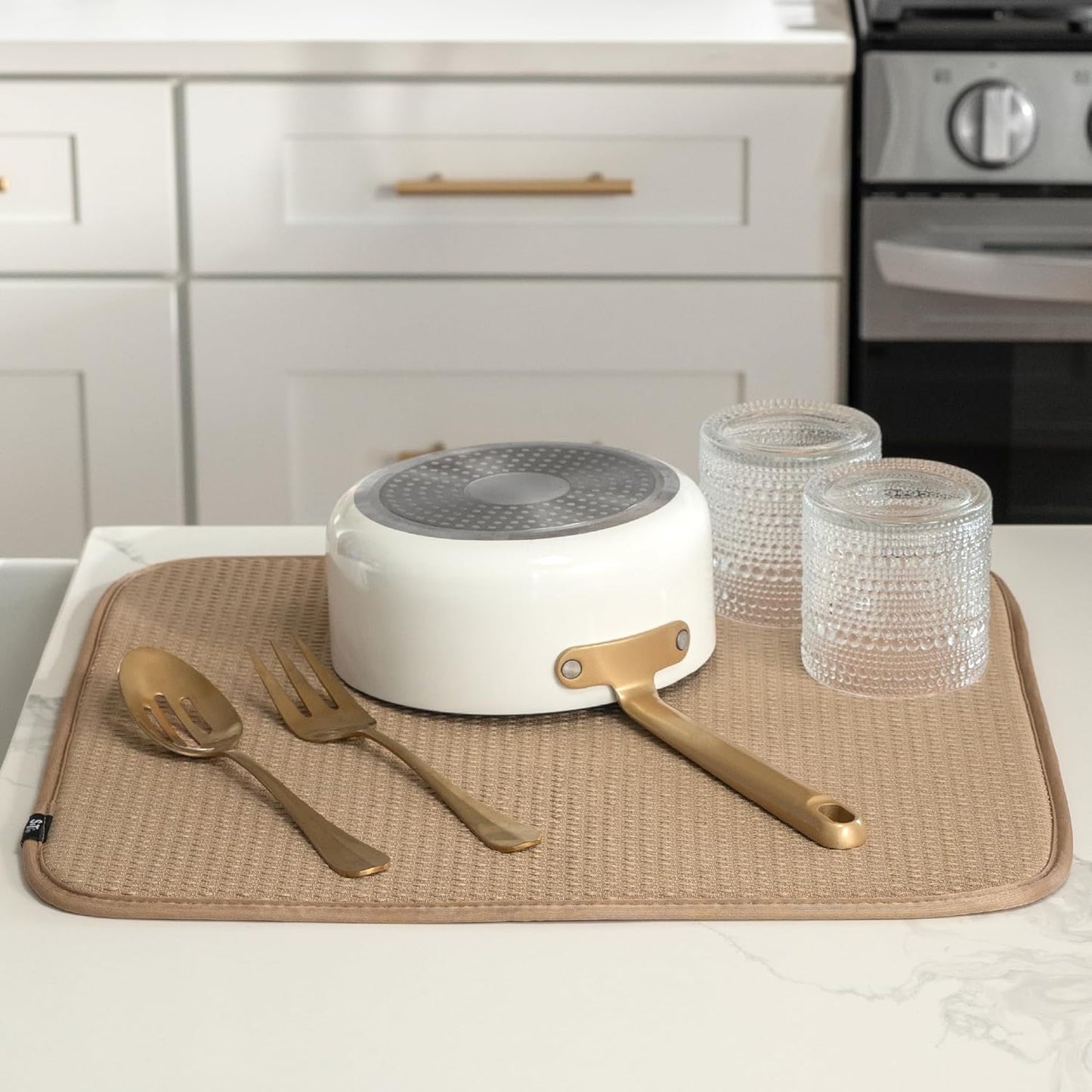 S&T INC. Dish Drying Mat, 16” x 18”, Absorbent Microfiber Kitchen Counter Mat, Drying Pad for Dishes, Utensils, Pots and Pans, Large, Diamond Texture, Almond