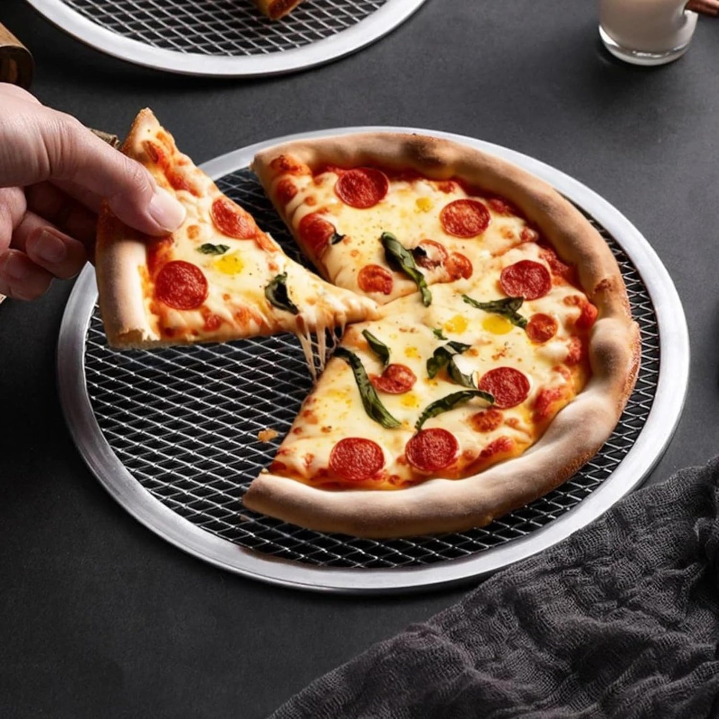 7-inch Aluminum Pizza Screen | Commercial Grade Pizza/Baking Screen for Oven | Pizza Baking Tray for Home And Restaurant | Round, Aluminum, 7-inch [1PK]