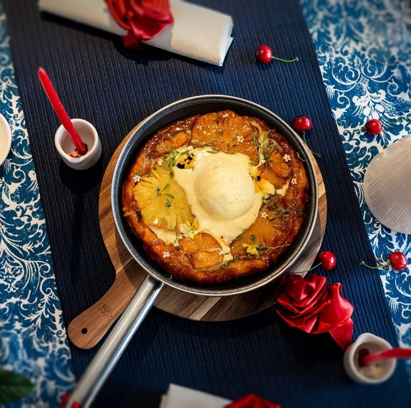 VITA 11-Inch Covered Skillet (Enamel on Steel)(Blue) for All Stove Tops - Dishwasher & Oven Safe up to 350 ℉ – Quick & Even Heat Distribution – Pan that’s Non Stick, Scratch Resistant, High Gloss