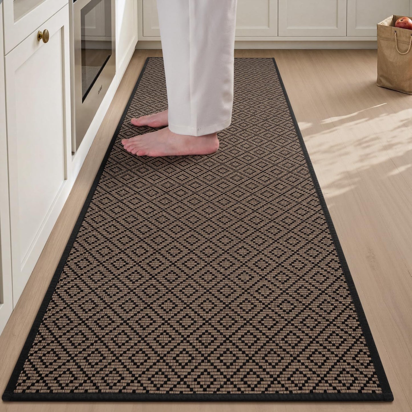 PADOOR Kitchen Runner, Rubber Backed Kitchen Runner Rugs Non Skid Washable, Super Absorbent Kitchen Mats for Floor Front of Sink, 20"x70" Black