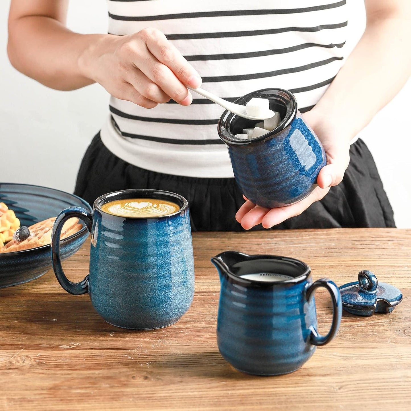 Hasense Porcelain Sugar and Creamer Set,11 Ounce Sugar Bowl with Lid and Spoon,10 Ounce Cream Pitcher,Farmhouse Coffee Sets for Serving,Dishwasher Safe(Blue)