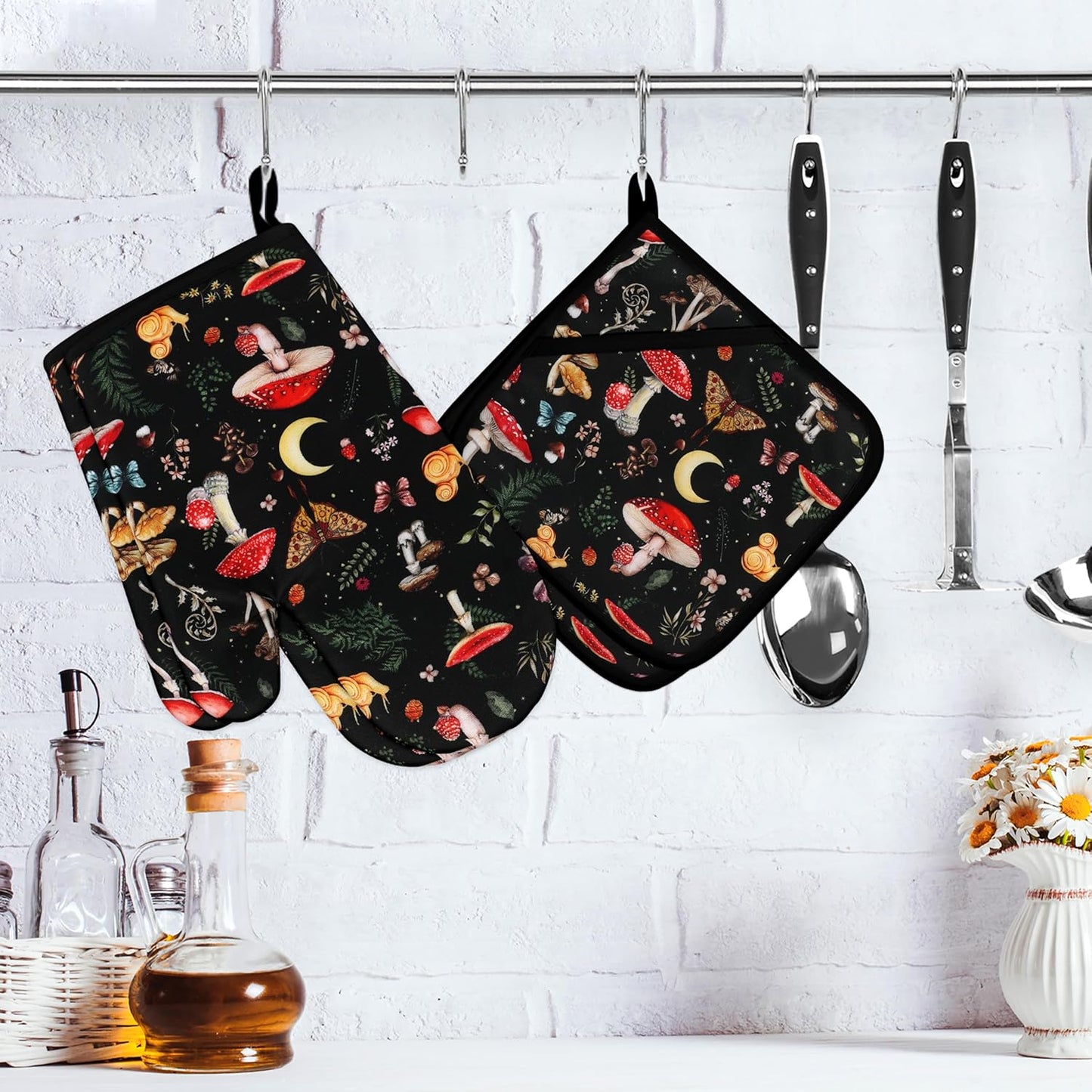 Mushroom Oven Mitts and Pot Holders Sets Cute Oven Gloves Heat Resistant 4 Pcs Funny Decorative Kitchen Hot Pads and Mitts for Baking Cooking Grilling